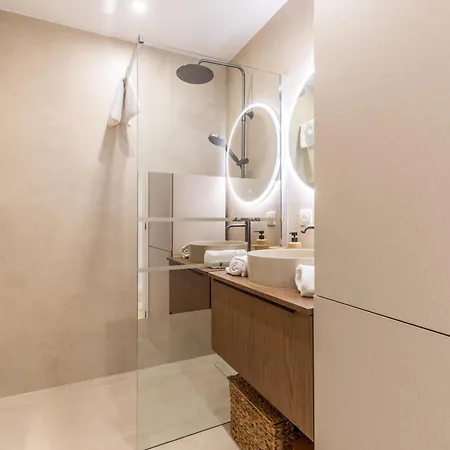 Lb Vacation I Beautiful 2br Apt, Renovated In 2025, La Croisette, Minutes From And Palais