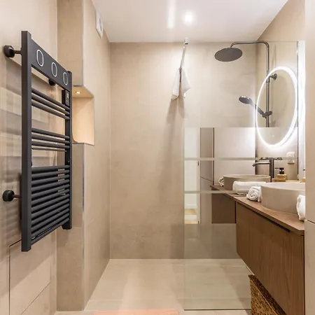 Lb Vacation I Beautiful 2br Apt, Renovated In 2025, La Croisette, Minutes From And Palais Apartamento