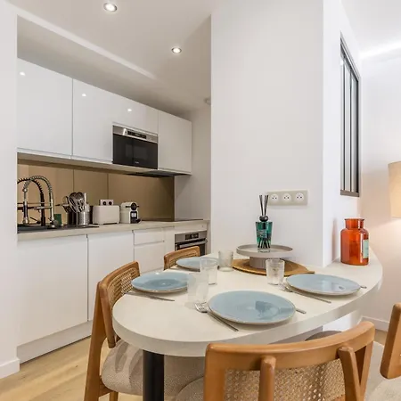 Lb Vacation I Beautiful 2br Apt, Renovated In 2025, La Croisette, Minutes From And Palais * Cannes